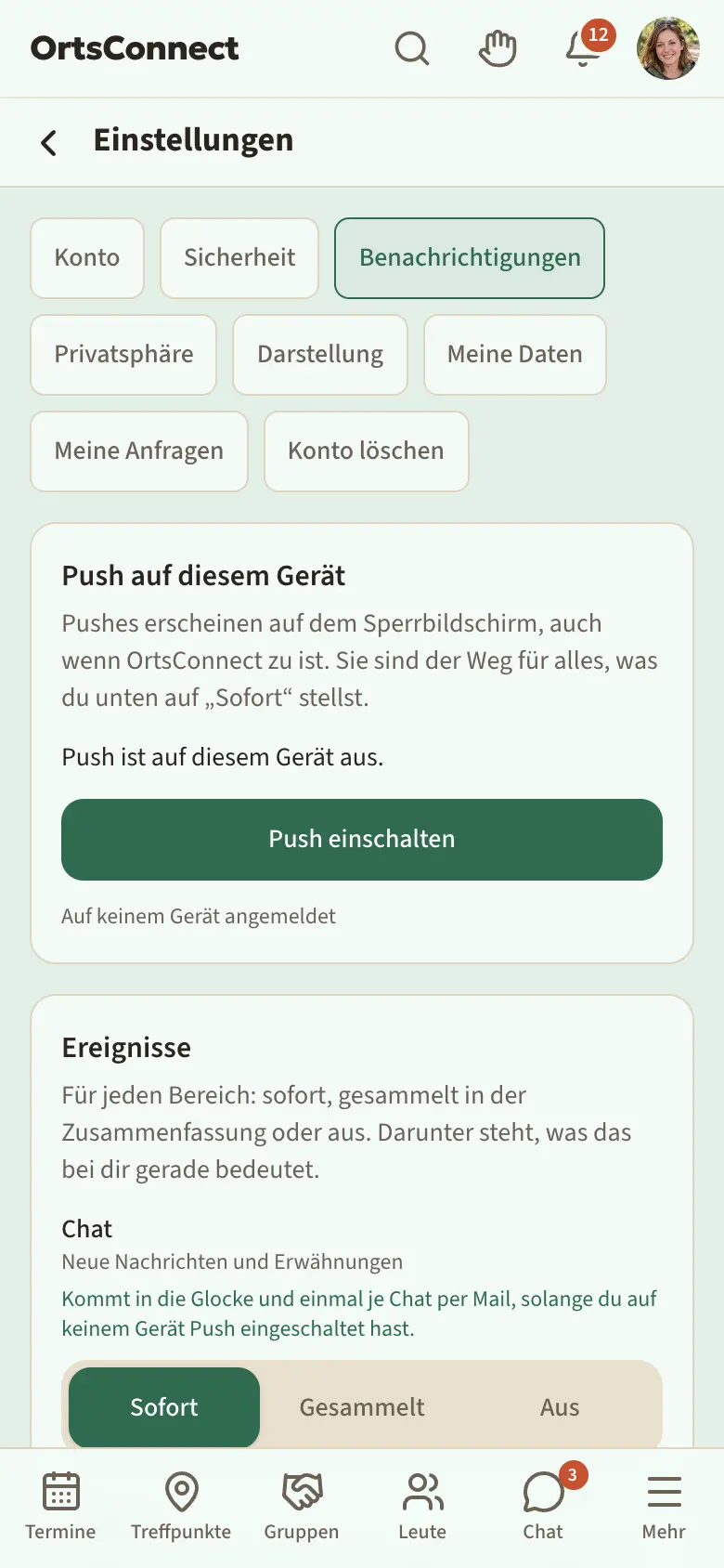 Seite „Benachrichtigungen“ in den Einstellungen mit mehreren Bereichen (Chat, Termine, Leute), je drei Knöpfe Sofort, Gesammelt, Aus; darunter „Ruhezeit“ mit eingeschaltetem Schalter und den Uhrzeiten Von 22:00 und Bis 07:00