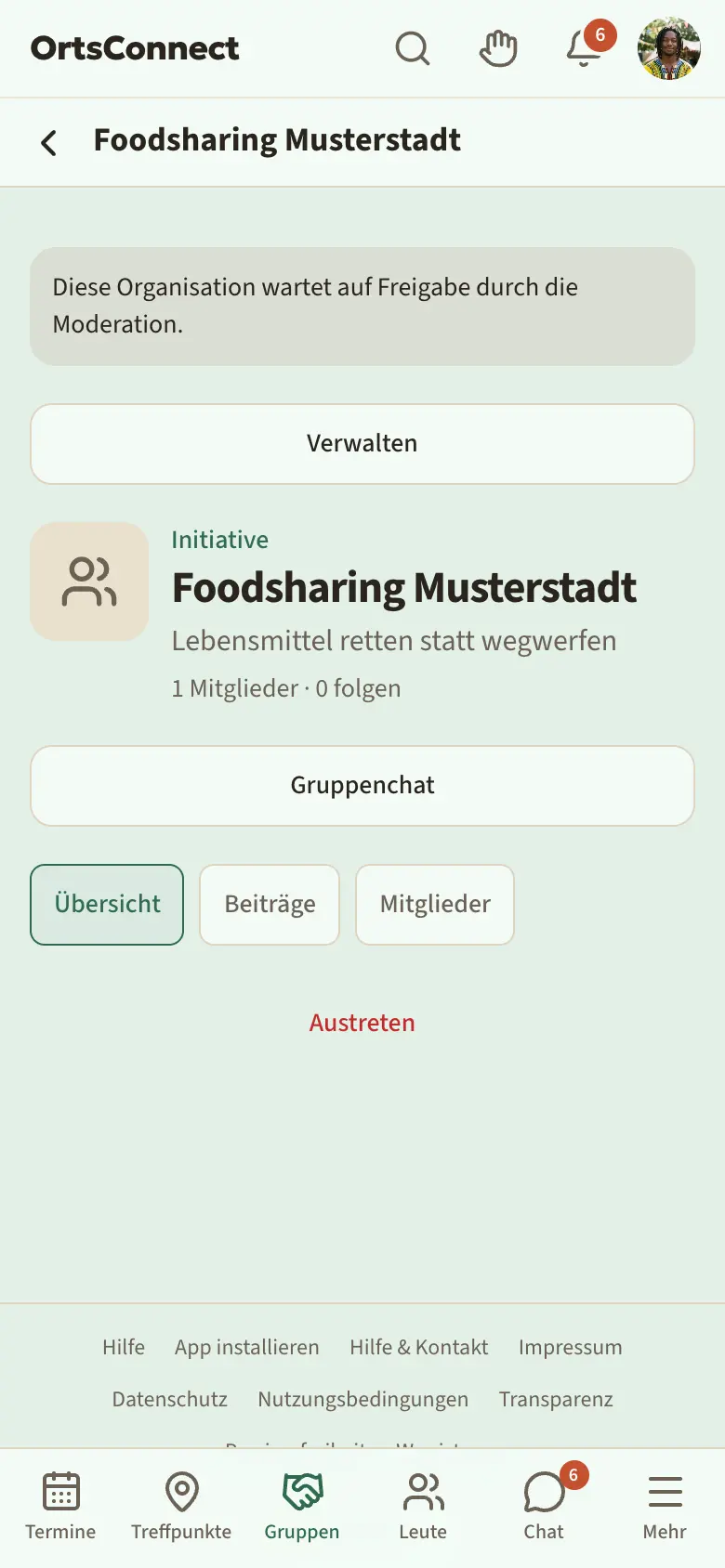 Seite einer neuen Organisation mit dem farbigen Hinweis „Diese Organisation wartet auf Freigabe durch die Moderation.“
