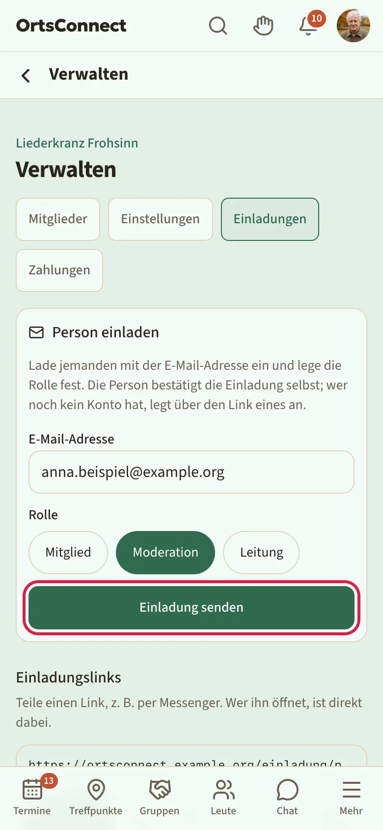 Verwalten › Einladungen: oben „Person einladen“ mit E-Mail-Adresse und Rolle (Mitglied, Moderation, Leitung), darunter „Einladungslinks“ mit einem bestehenden Link (Nutzung und Ablaufdatum, Knöpfe „Teilen“ und „Kopieren“) und dem Formular „Neuen Link erzeugen“