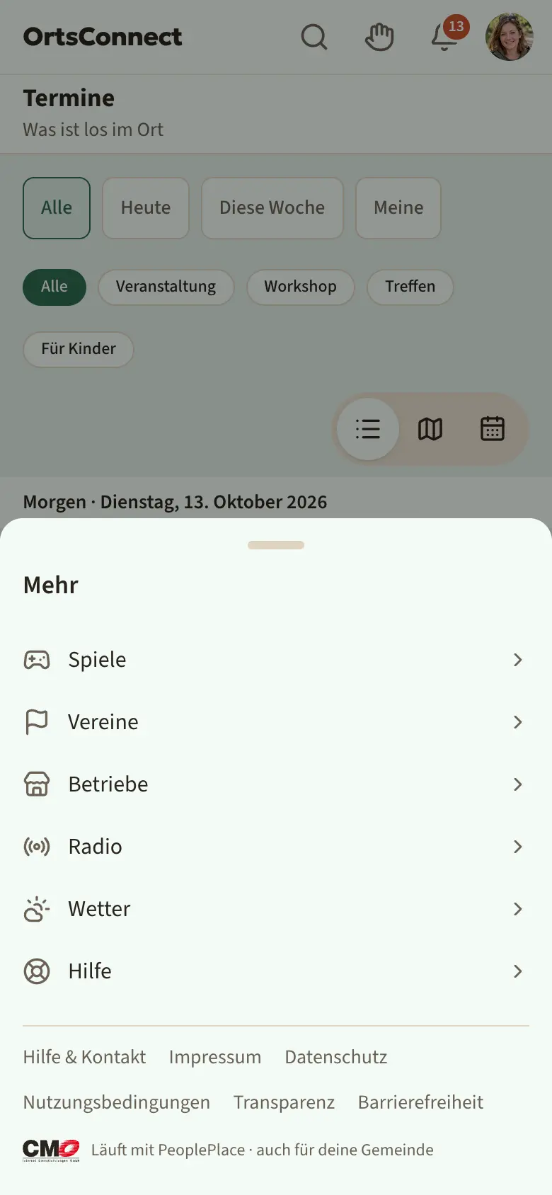 untere Leiste mit Termine, Treffpunkte, Gruppen, Leute, Chat, Mehr; „Termine“ ist aktiv hervorgehoben, am Chat-Symbol eine Zahl 2; daneben das geöffnete Fenster „Mehr“ mit Vereine, Betriebe und Hilfe, darunter die Zeile mit Hilfe & Kontakt, Impressum, Datenschutz usw.