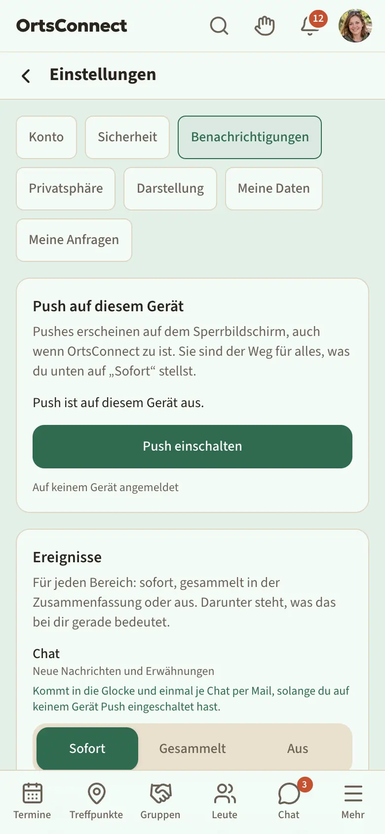 Seite „Benachrichtigungen“ in den Einstellungen mit mehreren Bereichen (Chat, Termine, Leute), je drei Knöpfe Sofort, Gesammelt, Aus; darunter „Ruhezeit“ mit eingeschaltetem Schalter und den Uhrzeiten Von 22:00 und Bis 07:00