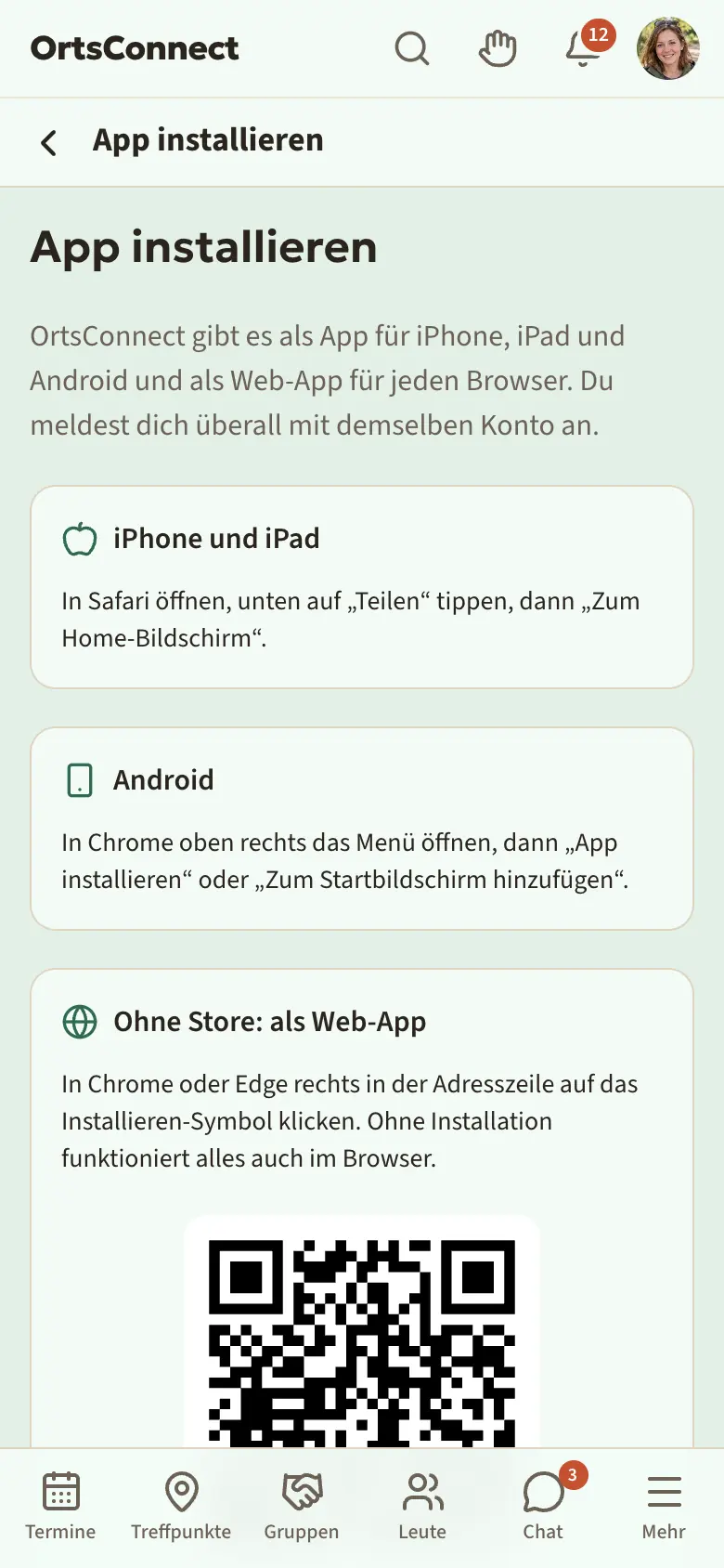 Seite „App installieren“ (/de/app-installieren) am Handy: oben der Einleitungstext, darunter „Für dein Gerät“ mit den Store-Knöpfen bzw. der Anleitung, darunter „Ohne Store: als Web-App“