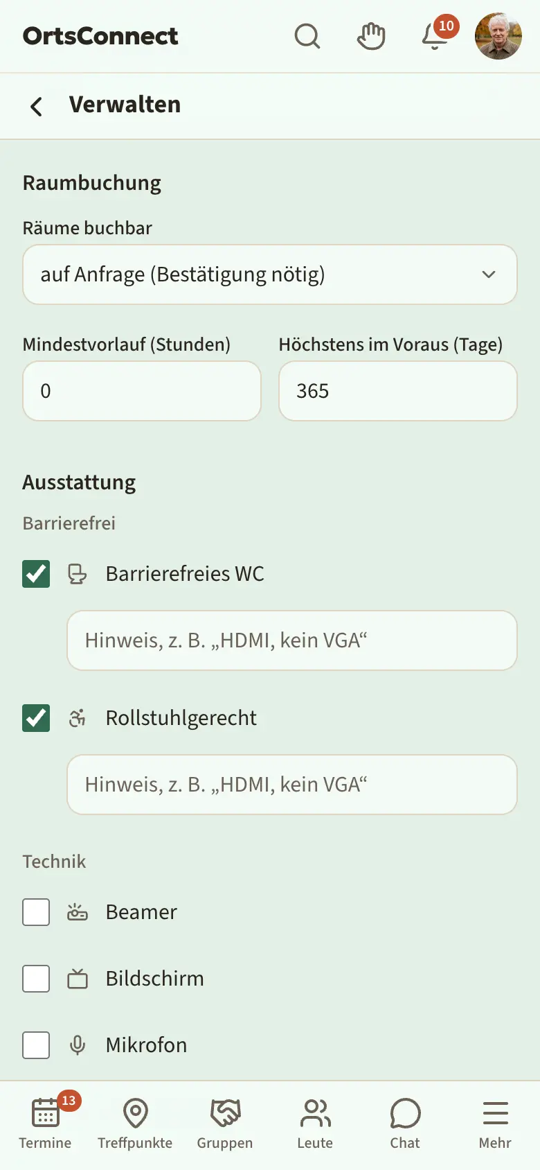 Verwaltung › Angaben, Abschnitt „Raumbuchung“ mit Auswahl „Räume buchbar“ auf „auf Anfrage (Bestätigung nötig)“, darunter „Mindestvorlauf (Stunden)“ und „Höchstens im Voraus (Tage)“